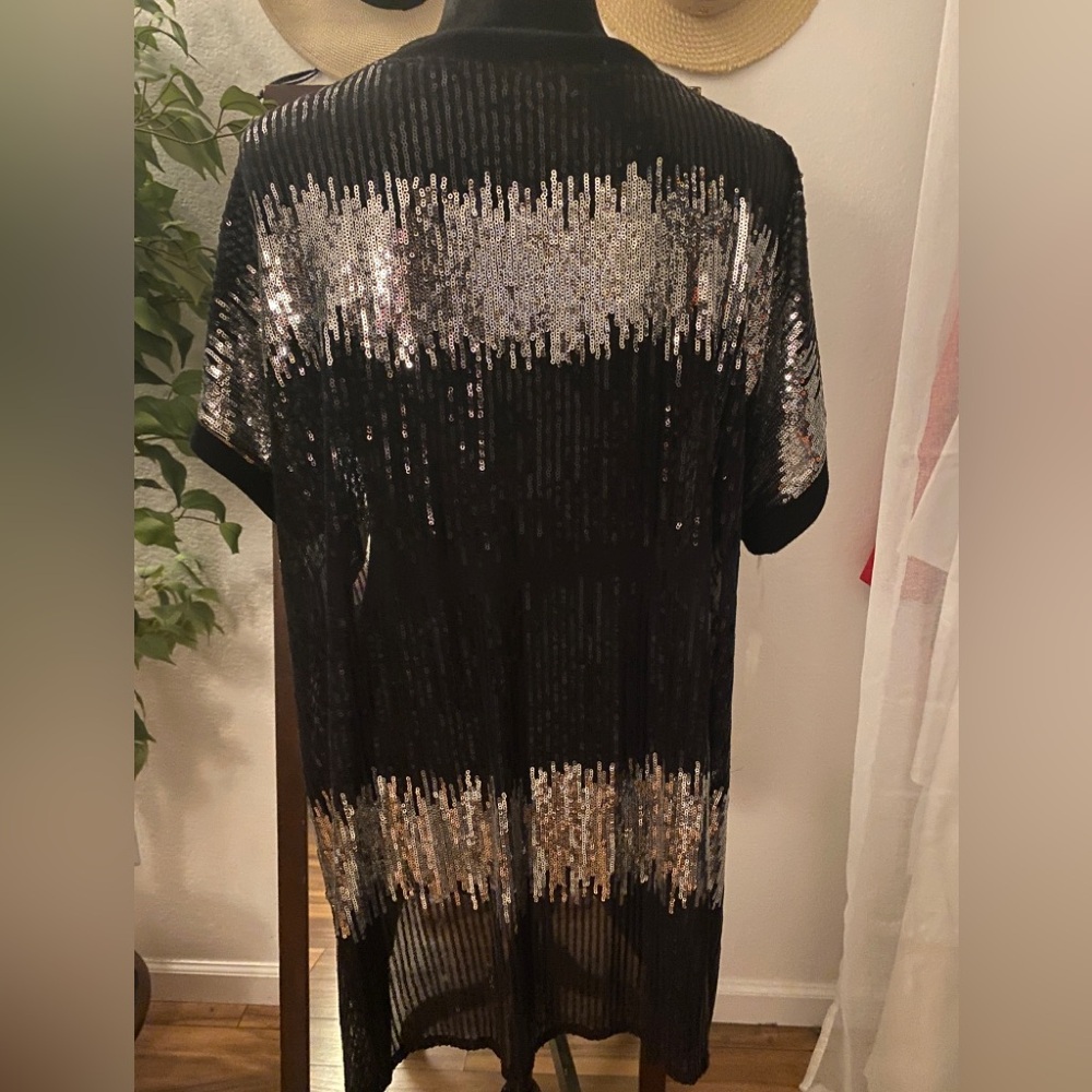NWT! International Concepts Color-Blocked Black/Silver Sequined Tunic ~ Size 0X - Picture 5 of 6